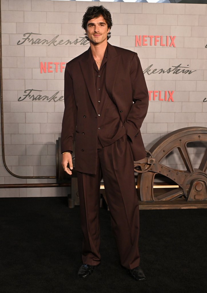 Jacob Elordi attends the 'Frankenstein' premiere