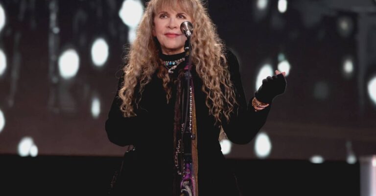 Stevie Nicks Returns to Stage with Fleetwood Mac's 'Angel' After 40 Years