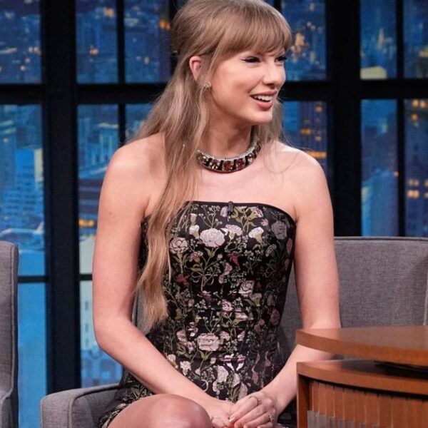Taylor Swift Gifts $100K to Young Cancer Patient Who Calls Her 'Friend'