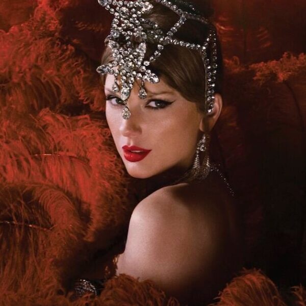 Taylor Swift Sets New ARIA Chart Record with ‘The Life of a Showgirl’