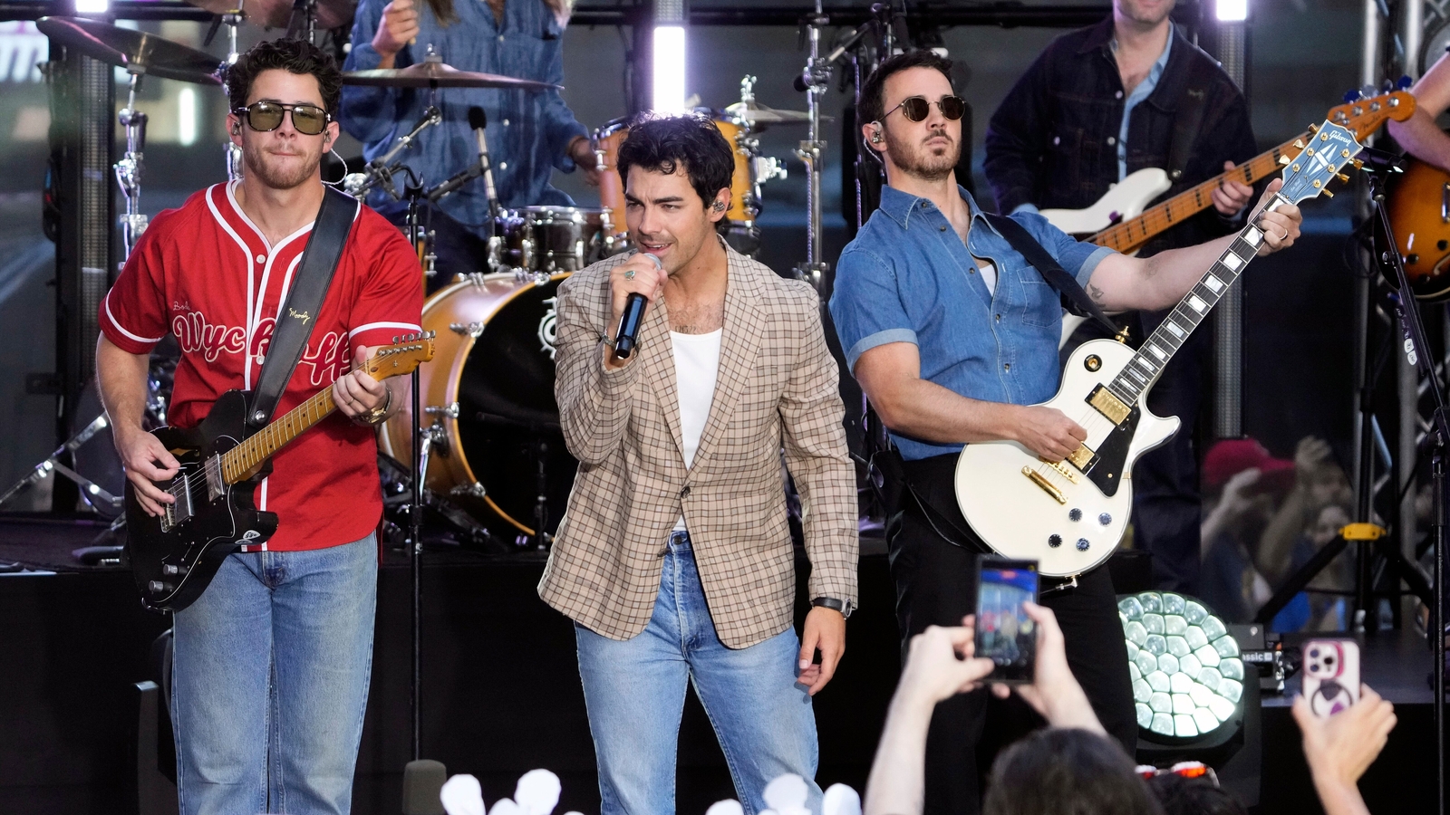 Jonas Brothers Defended Amid Tour Profit Claims: What About Taylor Swift?