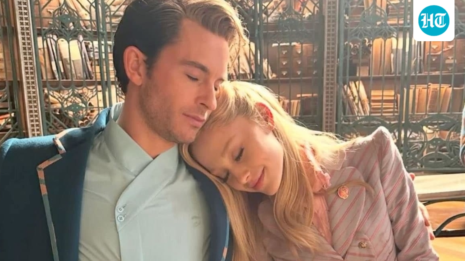 Wicked Cast Cheers for 'Sexiest Man Alive' Jonathan Bailey; Ariana Grande's Fun Shirt Promise