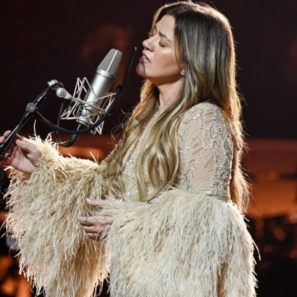 Kelly Clarkson Expands 2026 Vegas Residency Before First Show Post-Tragedy