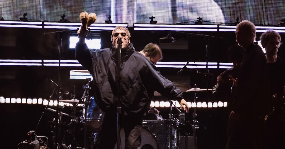 Liam Gallagher Calls Out Melbourne Concertgoer for Launching Flare